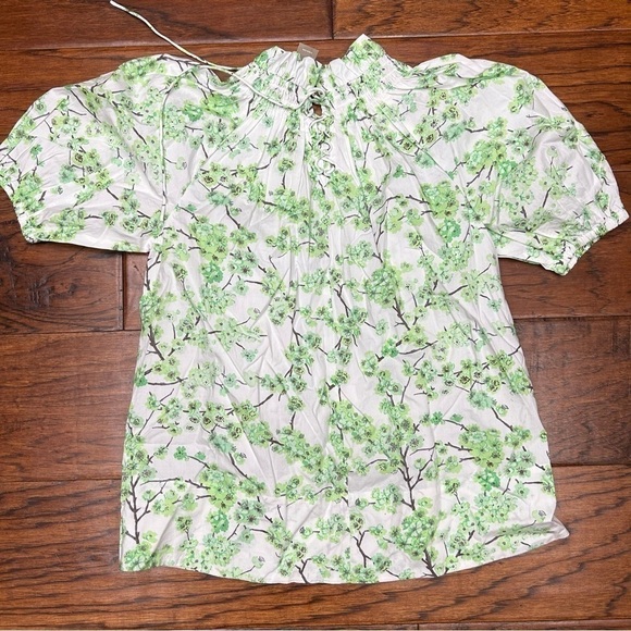 J crew Smocked neck puff-sleeve top in lime cherry blossoms - Picture 3 of 8